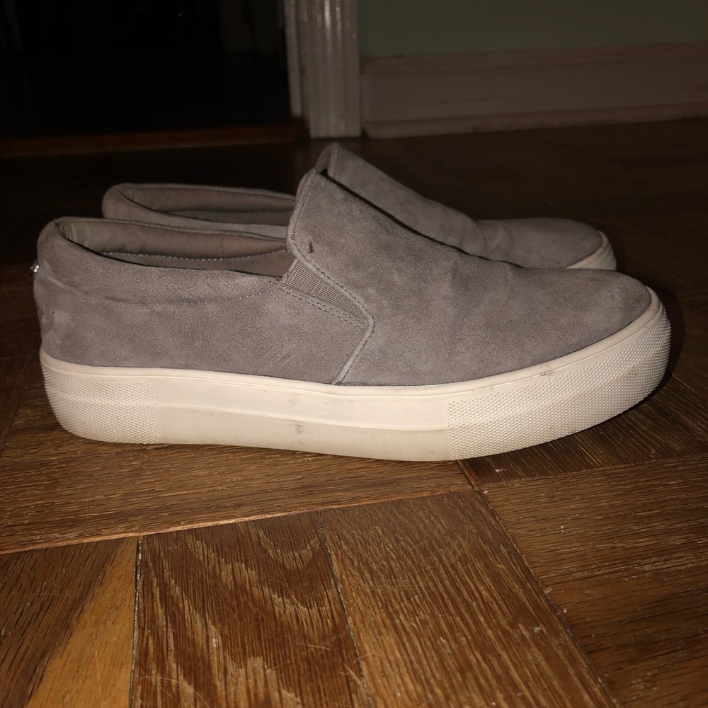 Steve Madden Gills Grey Suede slip ons